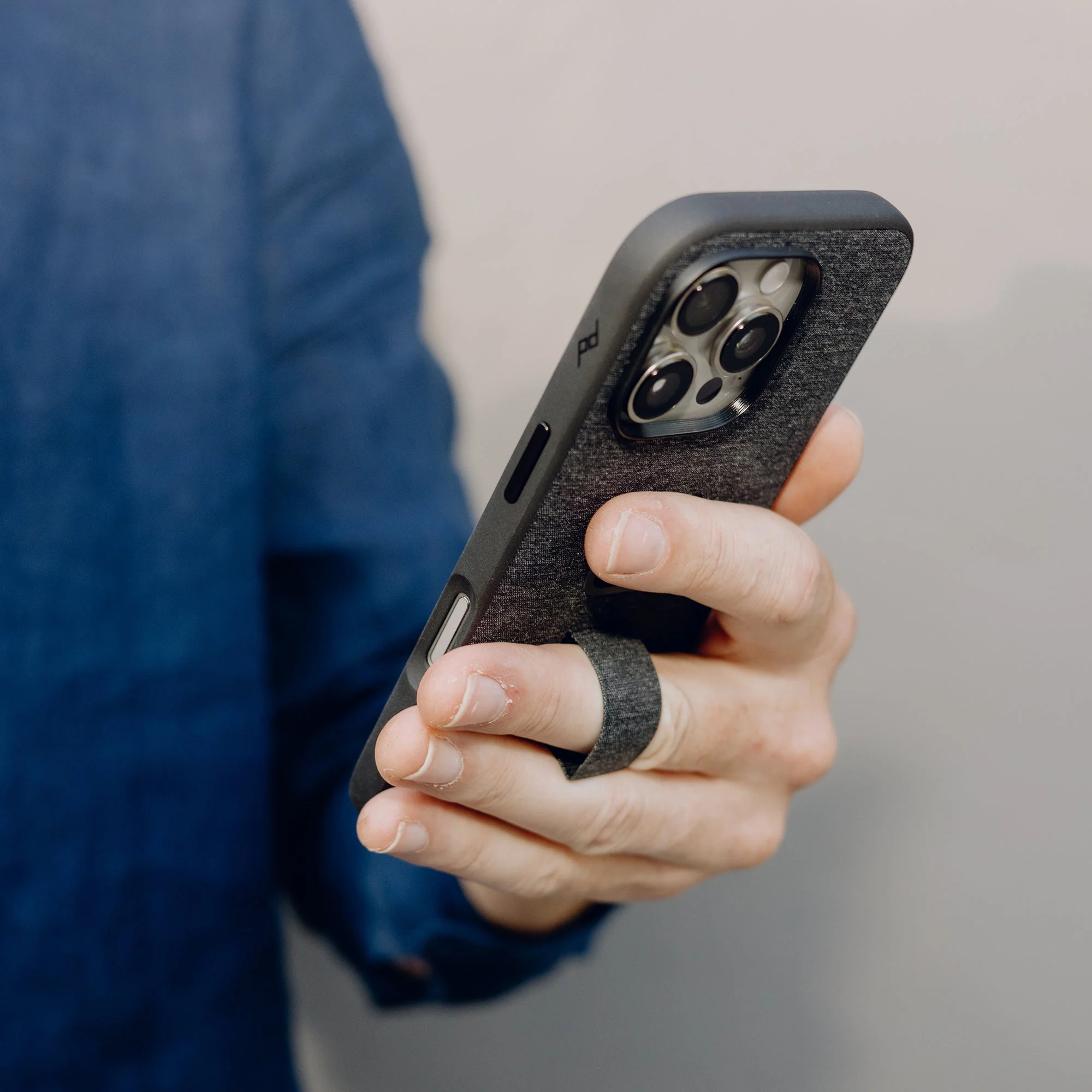 Everyday Loop Case | iPhone 16 Pro | Charcoal | PD Certified - Image 2
